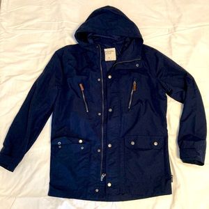 Mens Abercrombie & Fitch raincoat in navy blue, size S